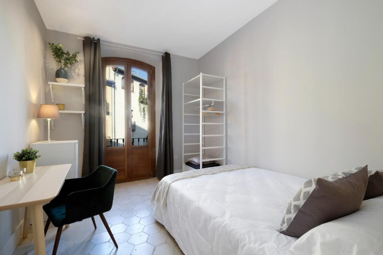 Tuguest Placeta De San Gil Apartments Гранада Екстериор снимка